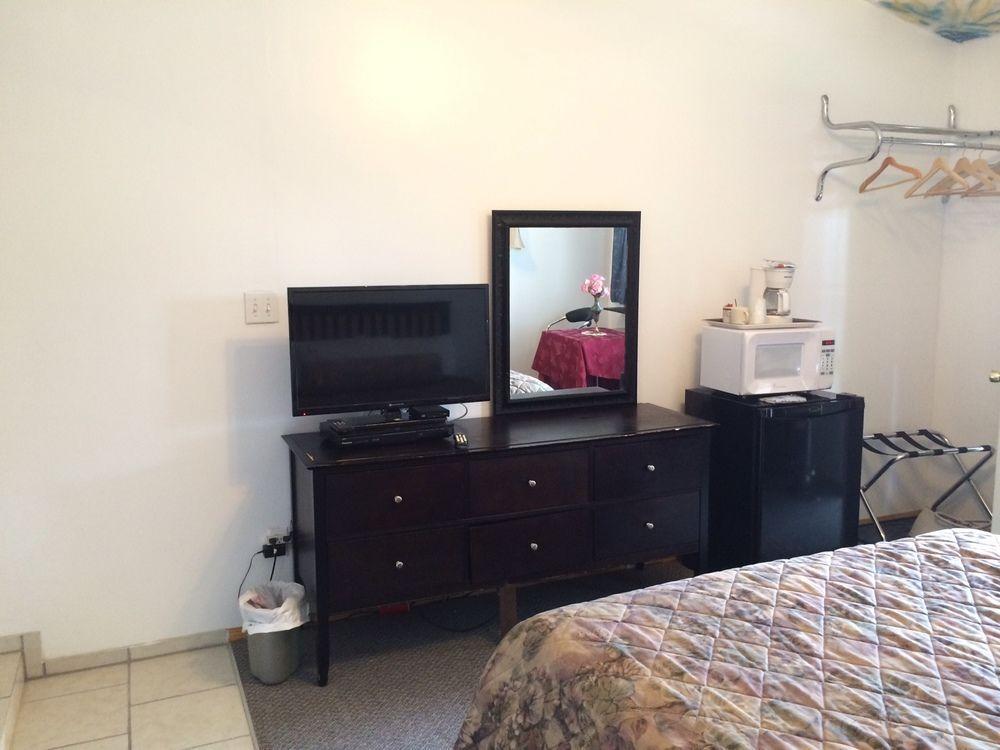 Holiday Motel Orillia Dış mekan fotoğraf